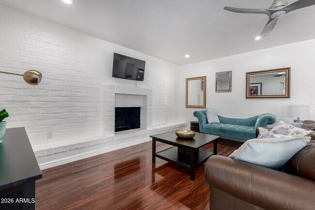 Building Photo - 11401 N 45th Pl