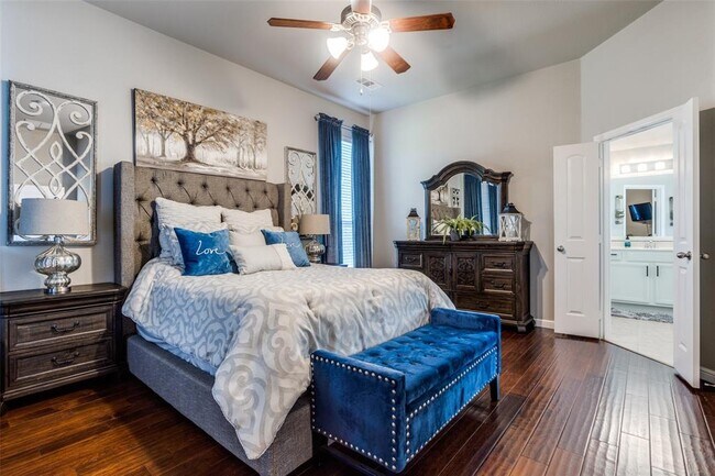 Building Photo - 3208 Thicket Dr
