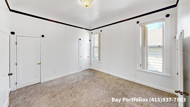 Building Photo - 1239 Haskell St