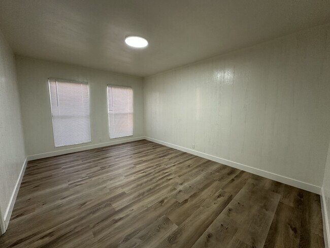 Building Photo - 13051 Baker Ave