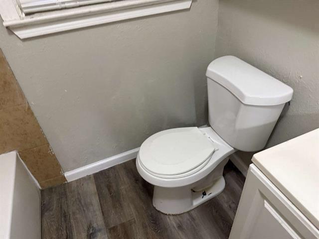 Building Photo - 1018 E Waco Ave