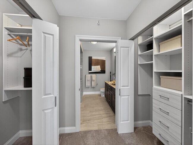 Building Photo - 61 W Hubbard St