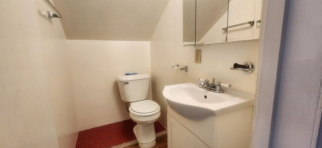 Building Photo - 405 S 12th Ave