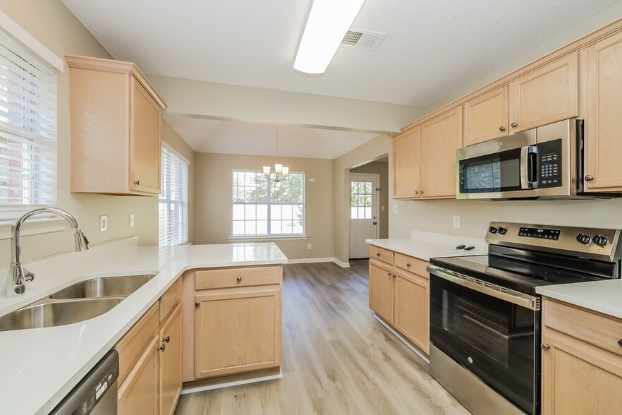 Building Photo - 1424 Radley Cove