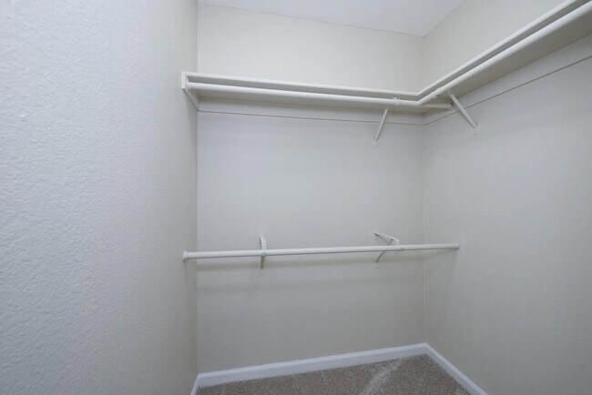 Building Photo - 2250 Monroe St