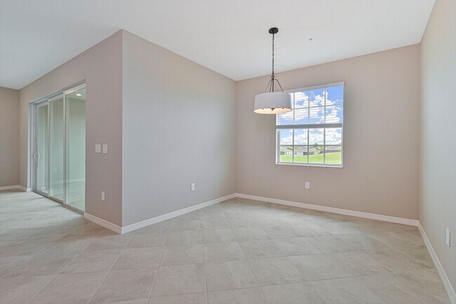Building Photo - 20550 Hazelnut Ct