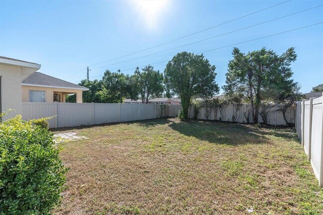 Building Photo - 1015 Windton Oak Dr