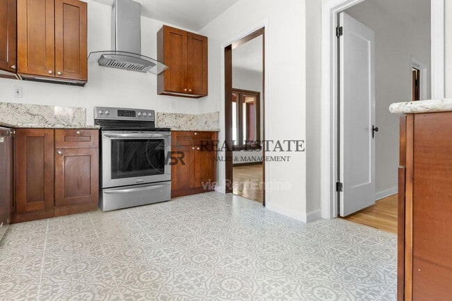 Building Photo - 3569 Bandini Ave