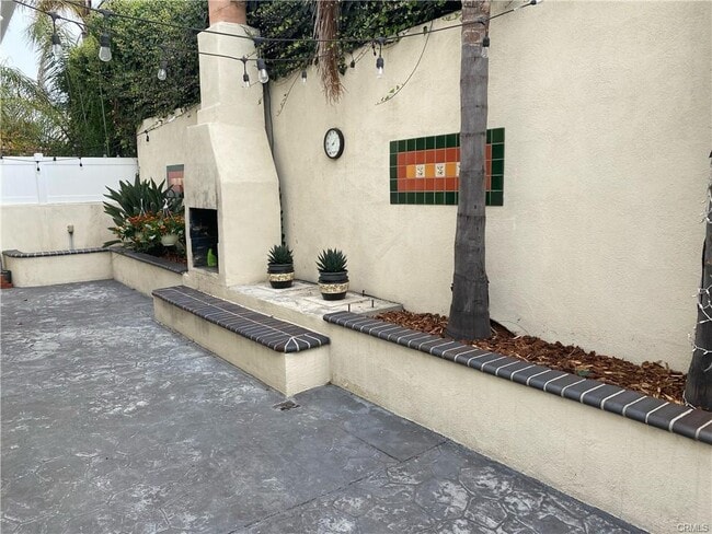 Primary Photo - 210 Avenue B