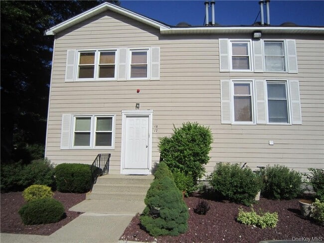 Building Photo - 135 W Nyack Rd