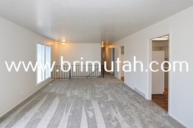 Building Photo - 3669 S 2245 E