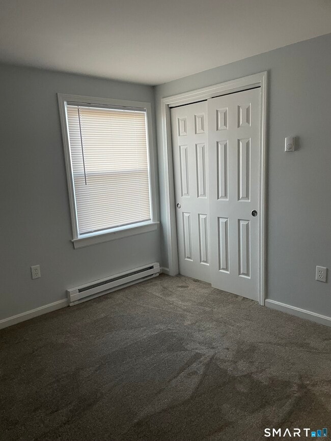 Building Photo - 64 Deshon St