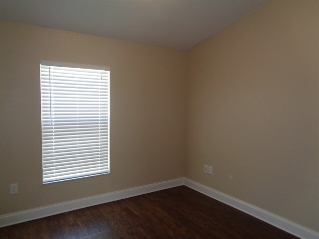 Building Photo - 29425 Crossland Dr