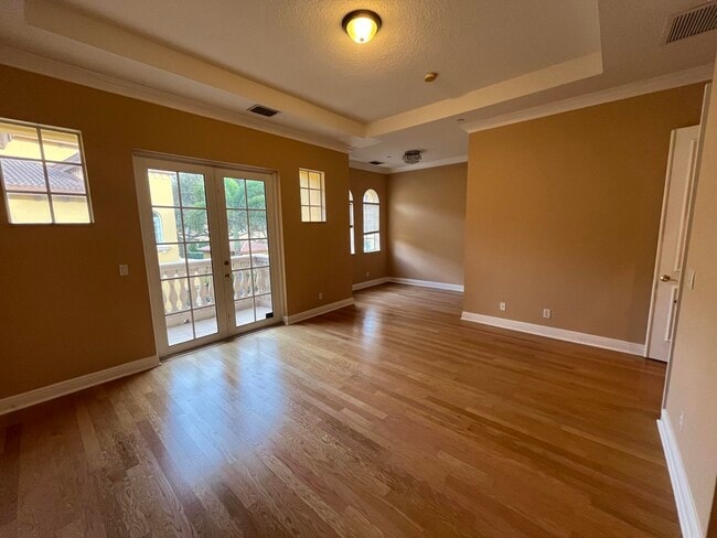 Building Photo - 270 NE 69th Cir