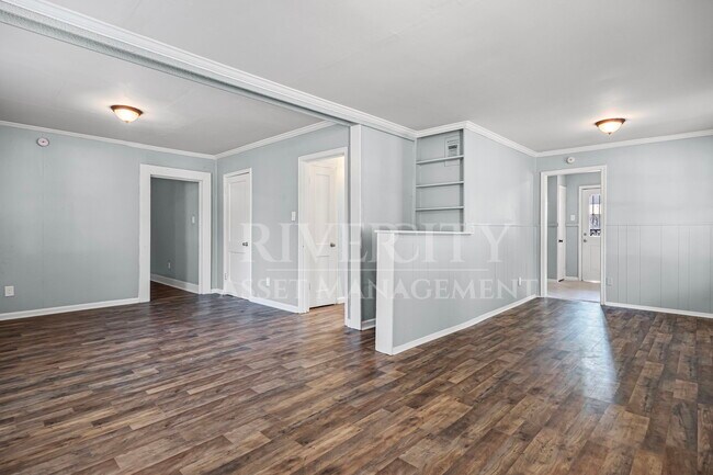 Building Photo - 3132 Kingston St