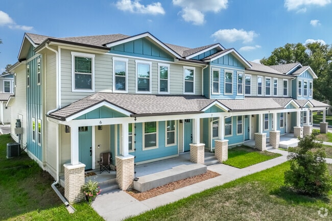 Building Photo - The Canopy Townhomes
