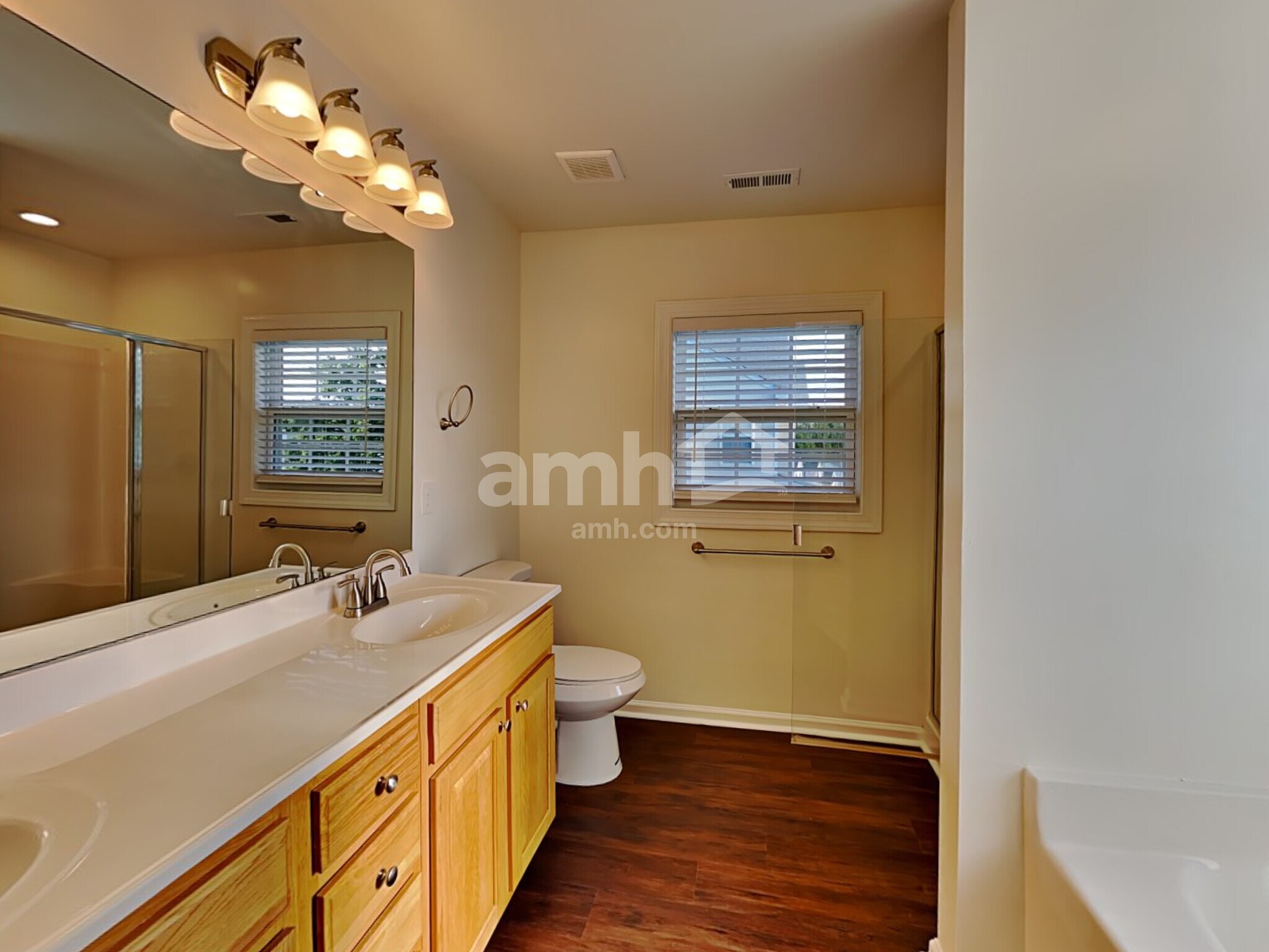 Building Photo - 6821 Missionary Ridge Dr