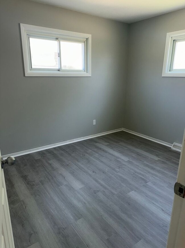 Building Photo - 3 BDRM HOUS FOR RENT