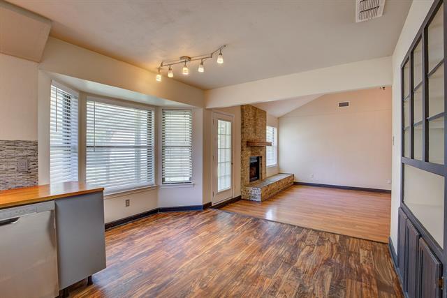 Building Photo - 6637 Fair Oaks Dr