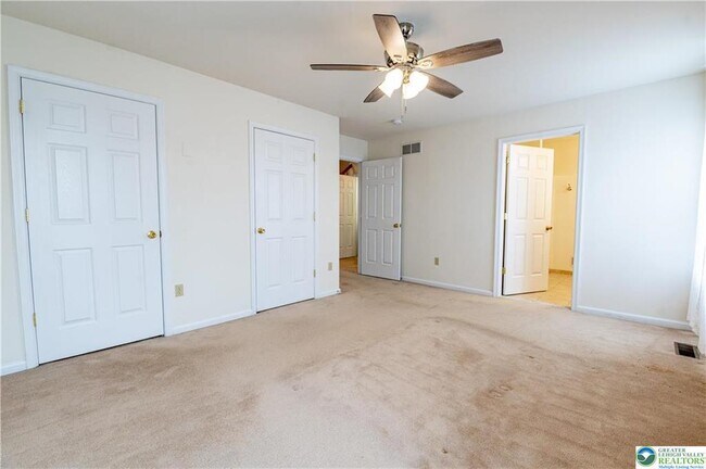 Building Photo - 5811 Fresh Meadow Dr