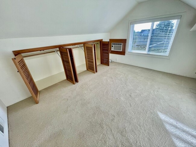 Building Photo - Are you looking for a short 4 Month Lease? Discover 2BD/2B Single-Family Home!