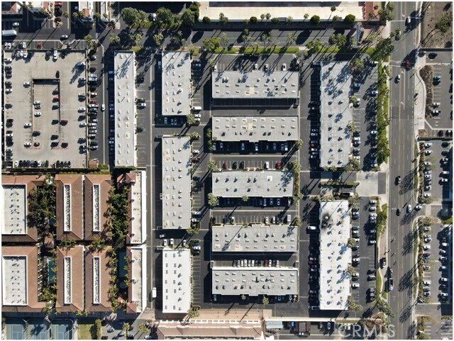 Building Photo - 17200 Newhope St