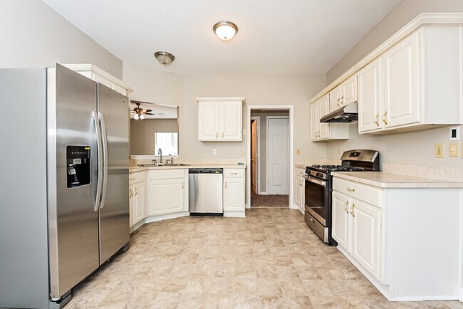 Building Photo - Fantastic 4bd/2.5ba home! Let yourself in!