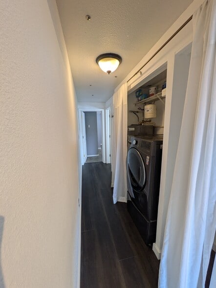 Building Photo - 3420 15th Ave W