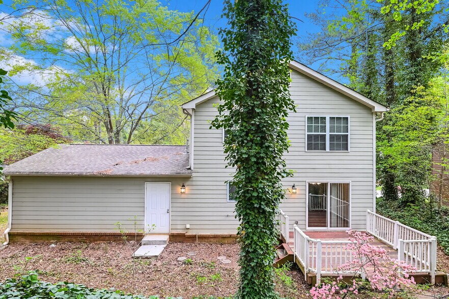 Building Photo - 504 Rockborough Terrace