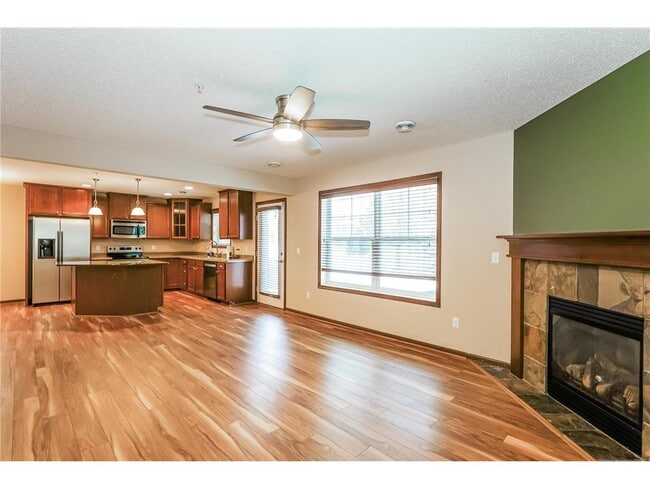 Building Photo - 15640 60th Ave N