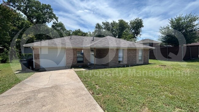 Primary Photo - 4904 Brookhollow Dr