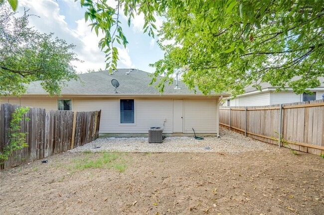 Building Photo - 8110 Willet Trail