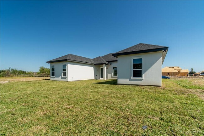 Building Photo - 16 Magnolia Dr