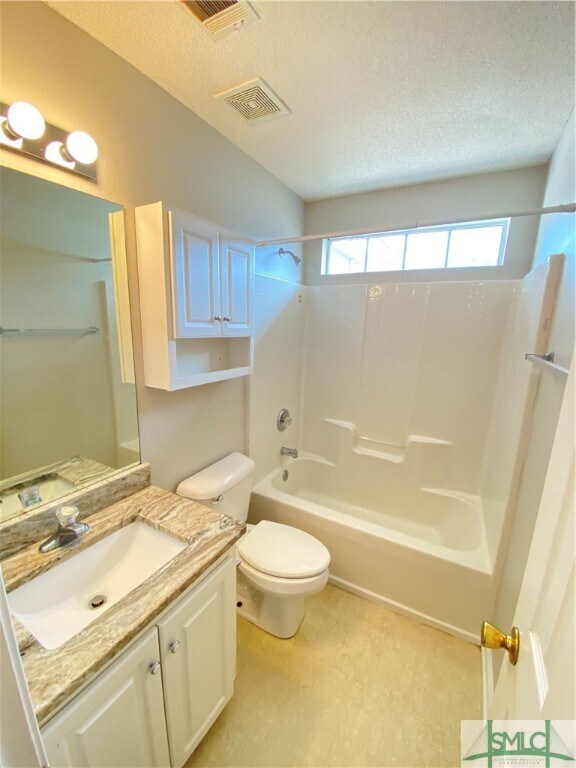 Building Photo - 214 Katama Way
