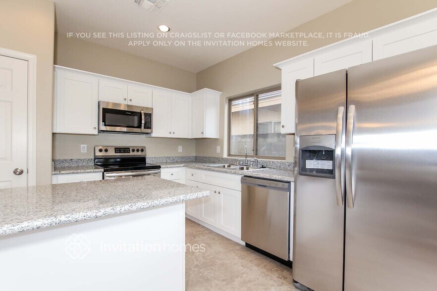 Building Photo - 1608 S 79th Ln