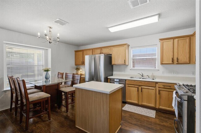 Building Photo - 912 Sweet Leaf Ln
