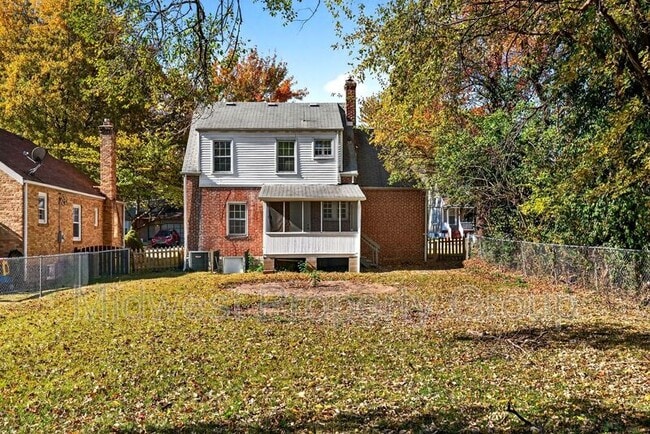 Building Photo - 46 N Harvey Ave