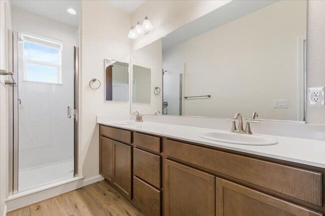 Building Photo - 2218 Water Cyn Dr