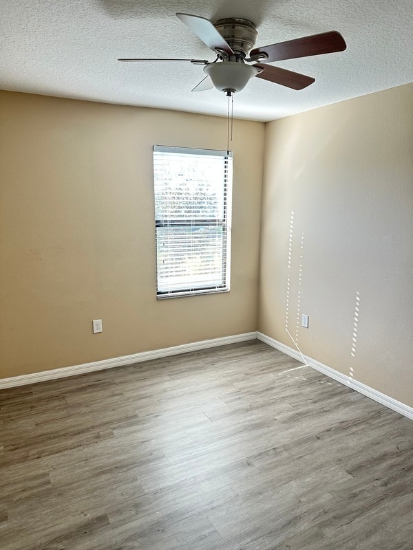 Building Photo - 2412 Seven Oaks Dr