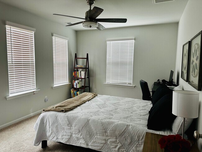 Building Photo - 37 Evan Wade Ct