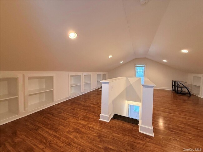 Building Photo - 35 East Ave