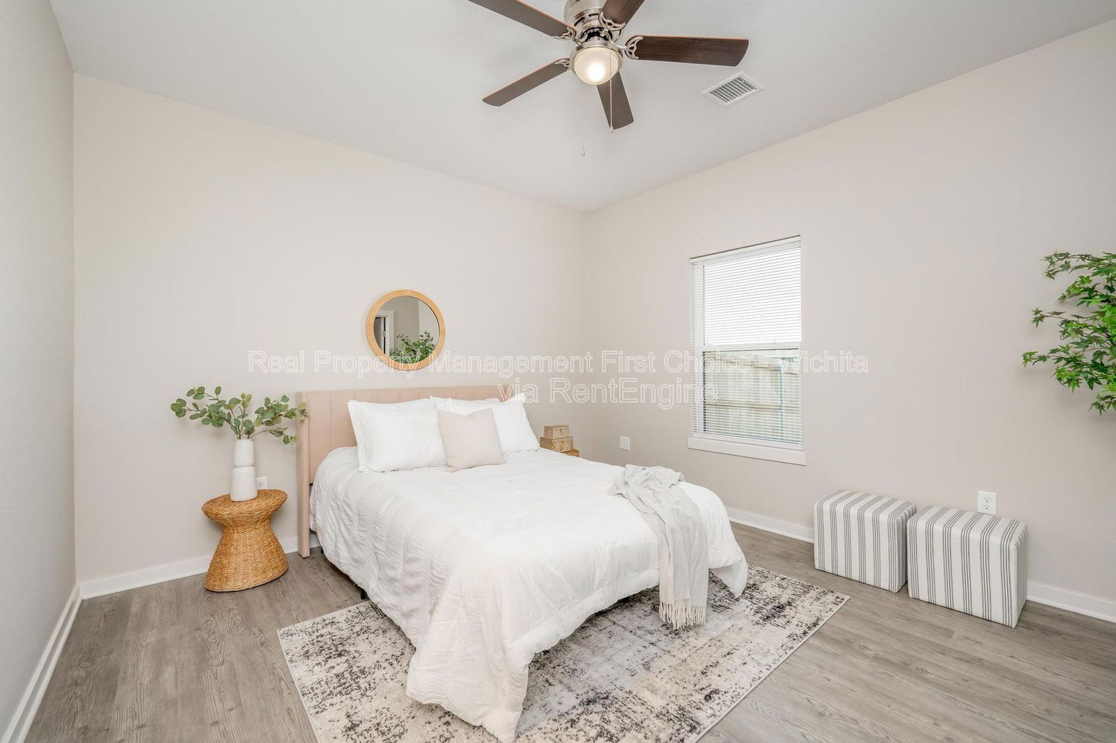 Building Photo - 3612 W Angel St