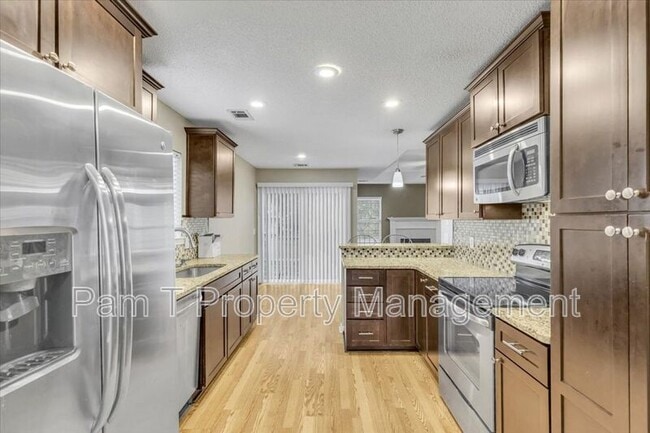 Building Photo - 8 Rivermarsh Ct