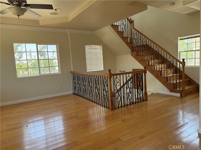 Building Photo - 418 W 223rd St