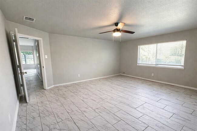 Building Photo - 408 Sage Boot Dr