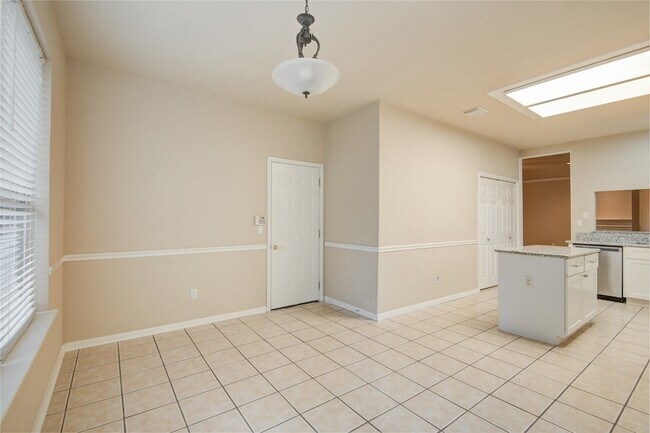 Building Photo - 18422 Auburn Woods Dr