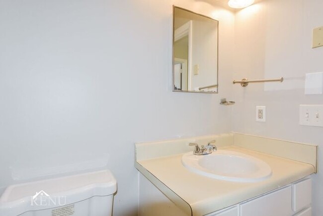 Building Photo - 3315 Walton Ln