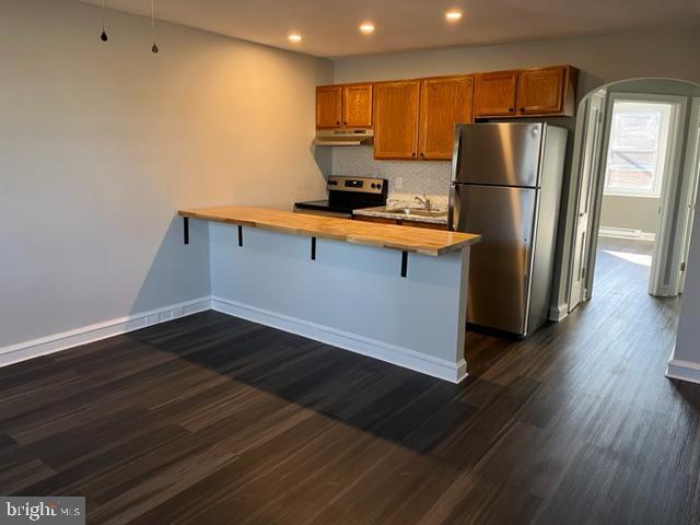 Building Photo - 6632 N Broad St