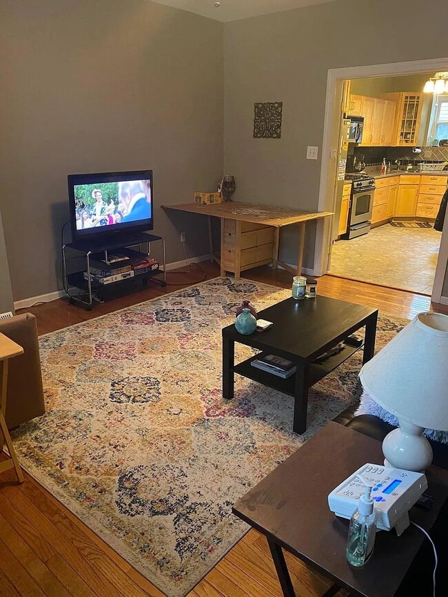 Building Photo - Charming 2BR South Side Home | Updated Kitchen w/ Dishwasher | Prime Pittsburgh Location