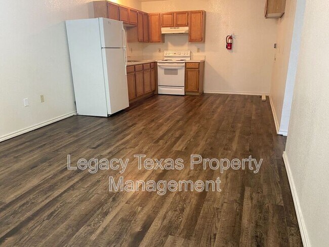 Building Photo - 1110 Williams Ave